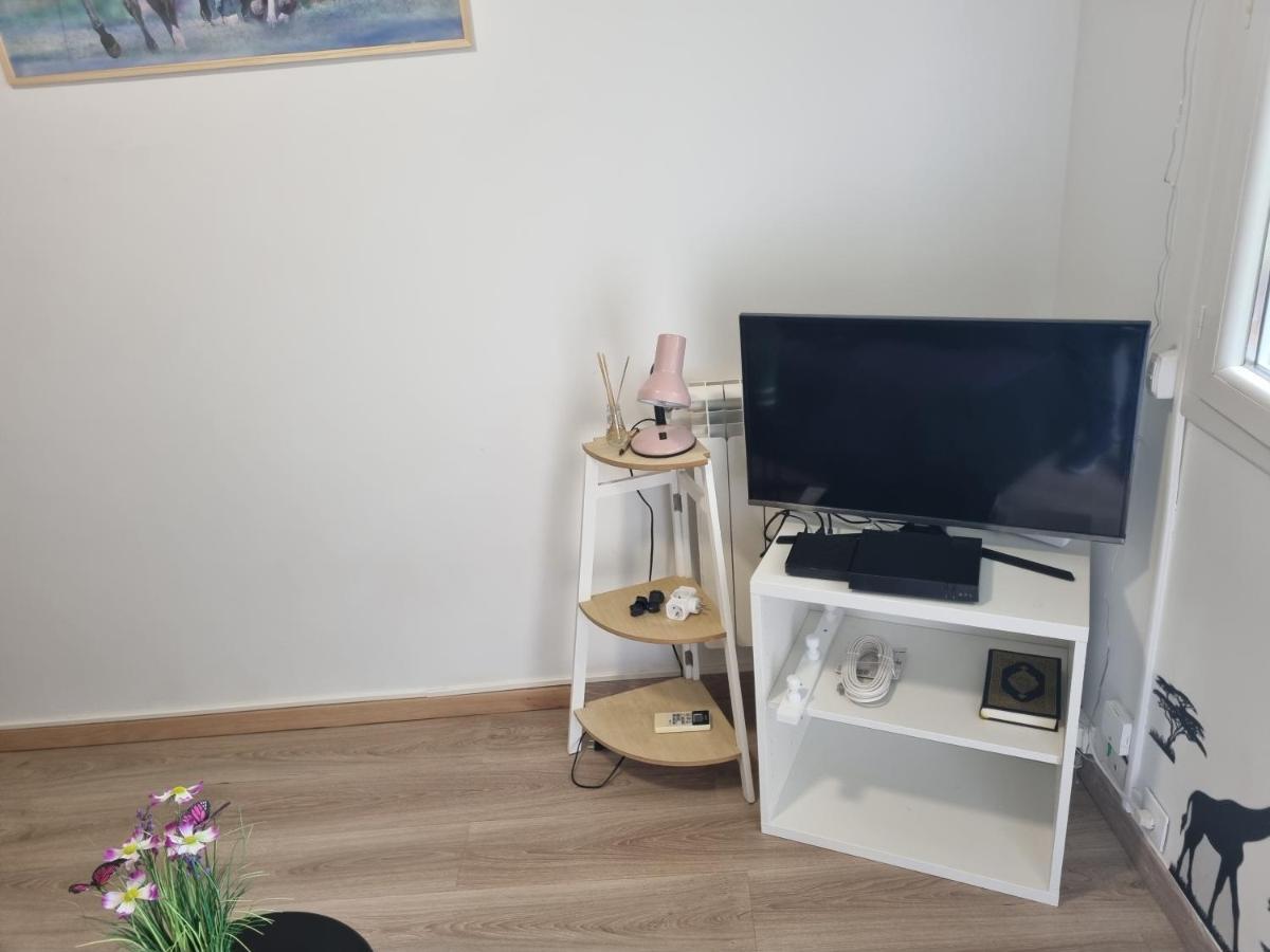 Studio 昂蒂布 外观 照片